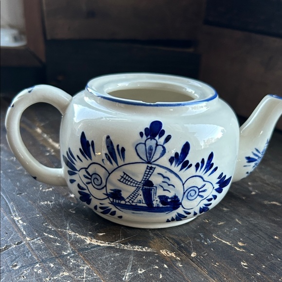 vintage nobel ball delft teapot Other - Charming Blue and White Ceramic Teapot
